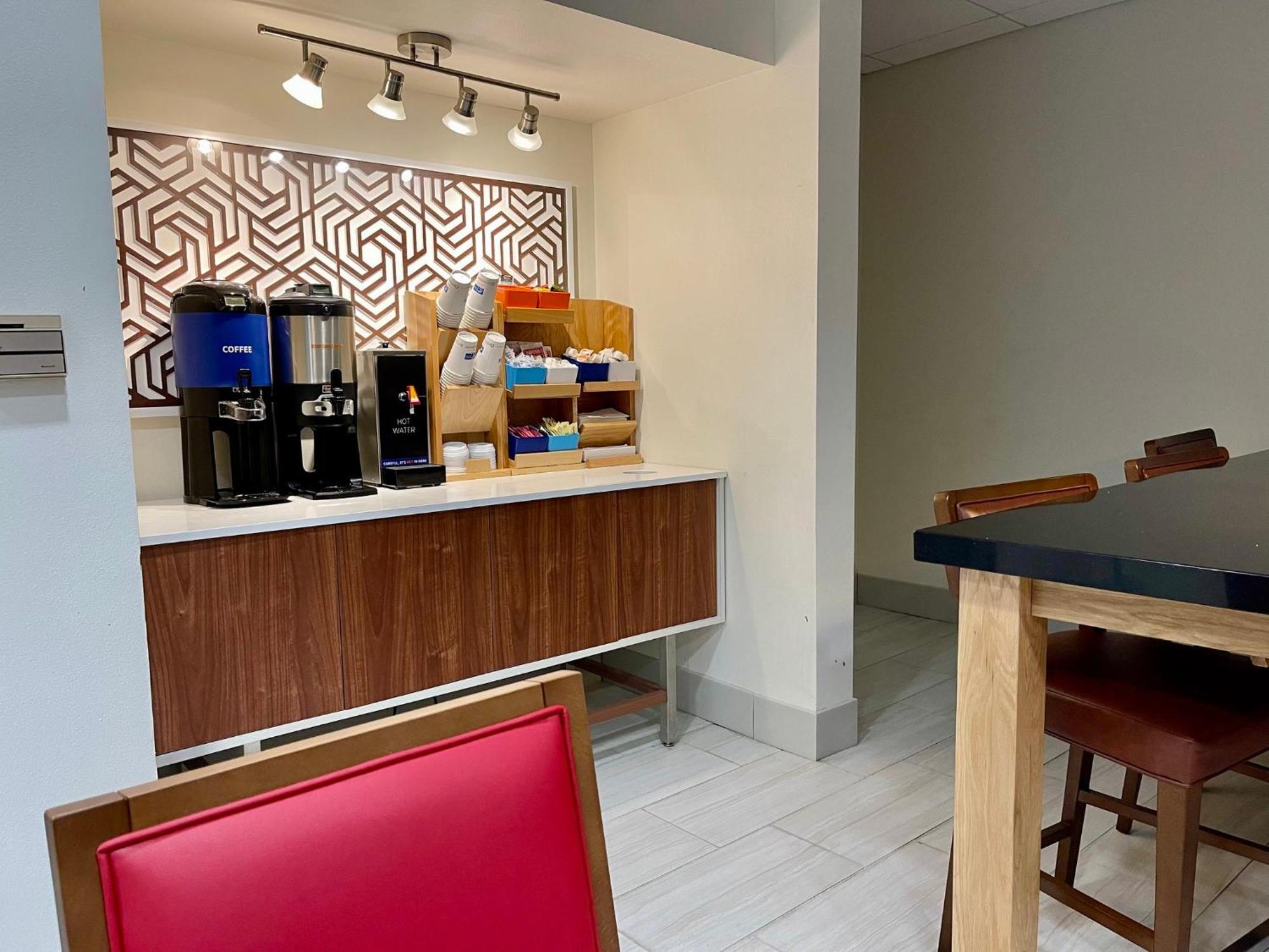 Holiday Inn Express & Suites Sulphur - Lake Charles By Ihg Luaran gambar